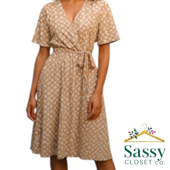 NEW! Polka Dot Dress – Short Sleeve, Fabric Tie, Sz M - Picture 1 of 6